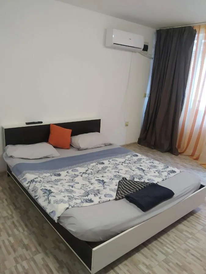 Апартамент Средна Гора Apartment Varna